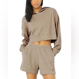 Alo Muse SET Hoodie and Shorts in Gravel